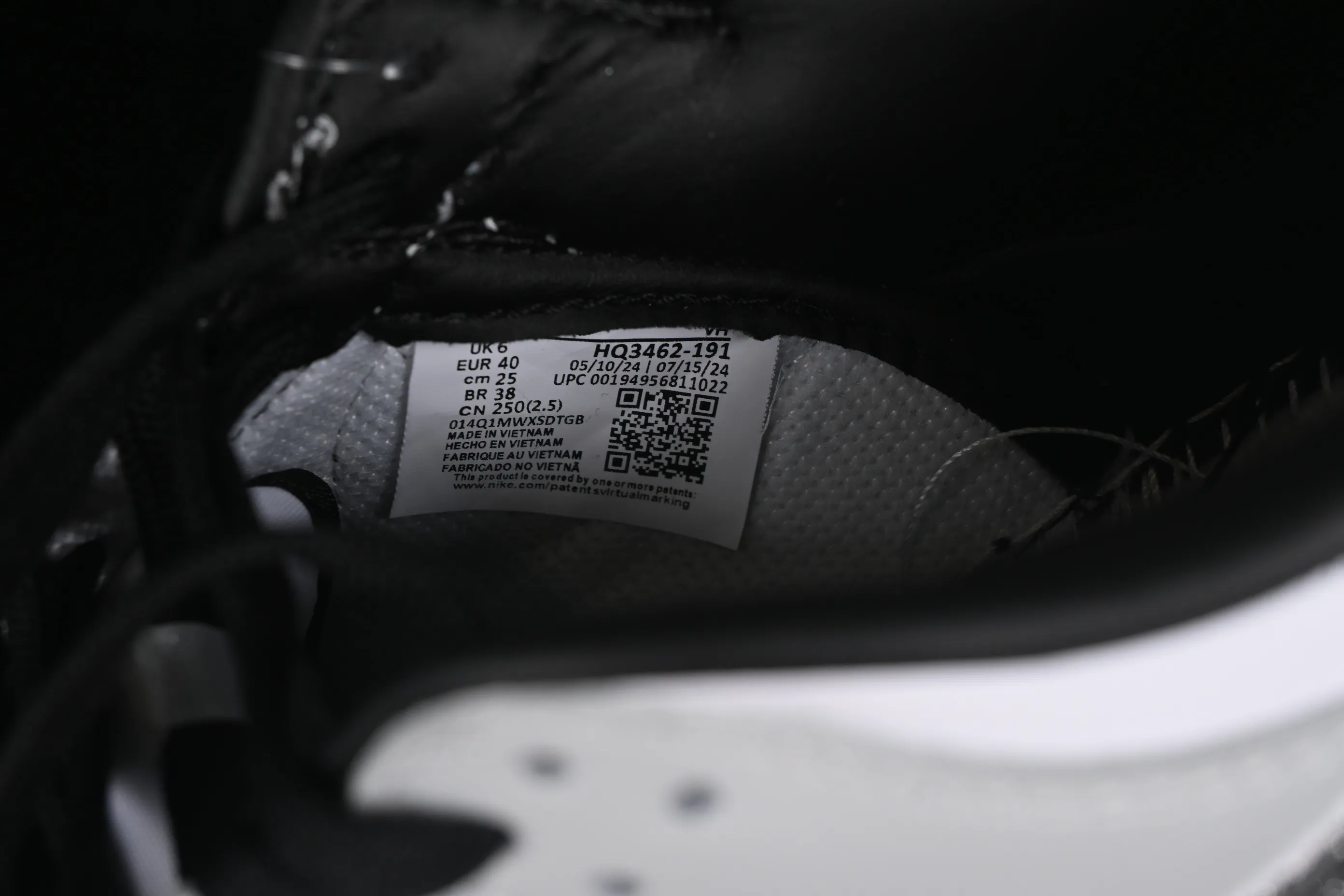 All categories Nk SB Dunk series Nk SB Dunk Low low-top sneakers Nk Dunk Low "Glitter Swoosh" light silver SB low-top casual sneakers HQ3462-191